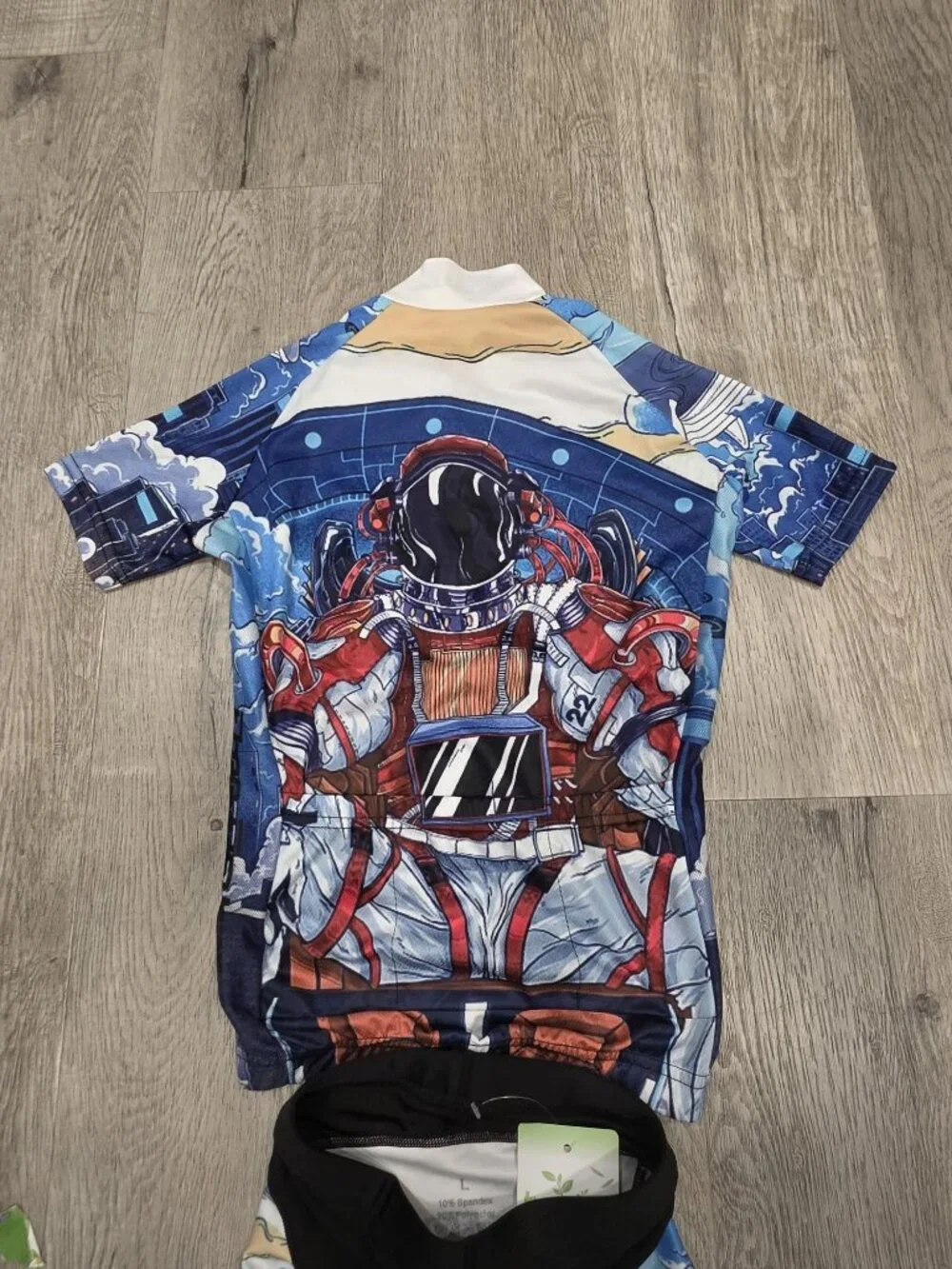 NWT Free Fisher Cycling Jersey & Shorts Set Astronaut Theme kids L bikeing